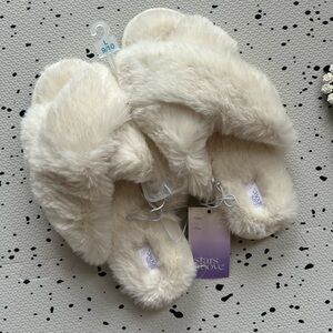 Stars above slippers size large